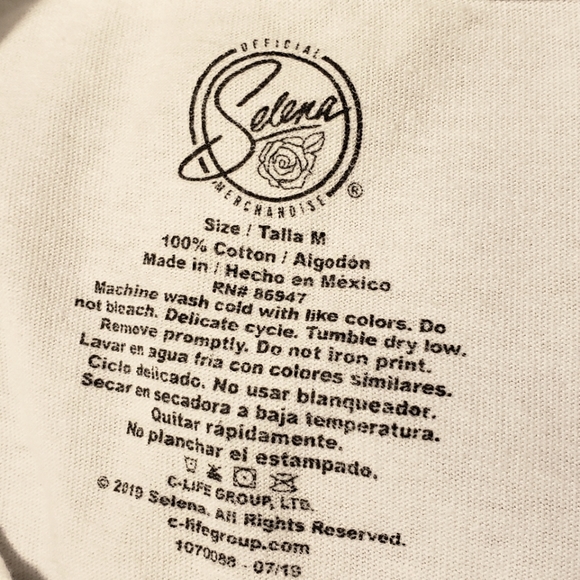 SOLD Selena Quintanilla Selena Official Merchandise T-Shirt Sz M - Picture 4 of 6